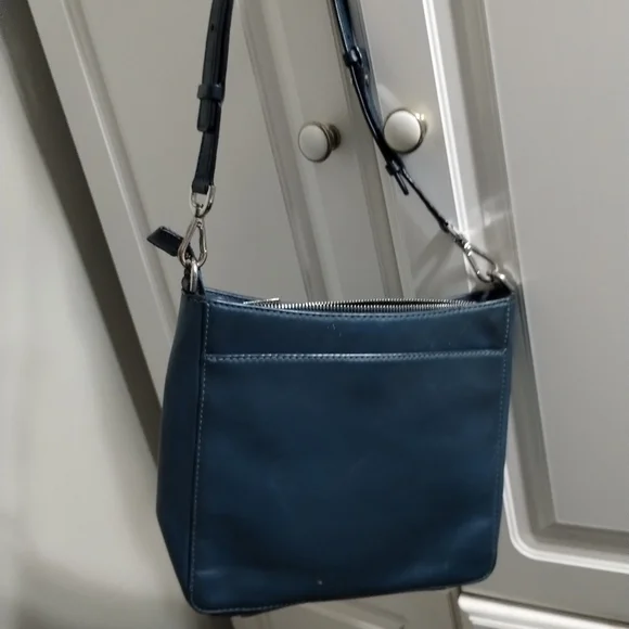 Michael Kors Dark Blue Shoulder Bag - Picture 6 of 9